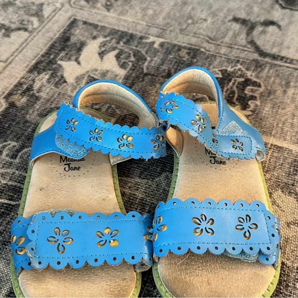 Livie & Luca Matilda Jane Eyelet Sandals sz 9